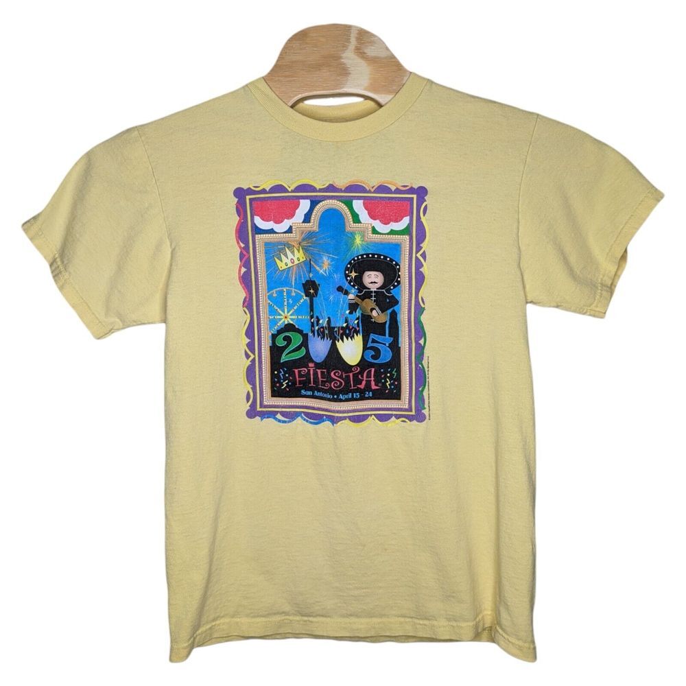 San Antonio Texas Fiesta 2005‎ T Shirt Mens Size Medium Yellow Short Sleeve